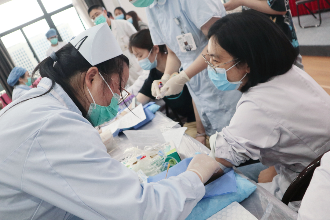 7HLhmZKb_ftm8 (1).jpg